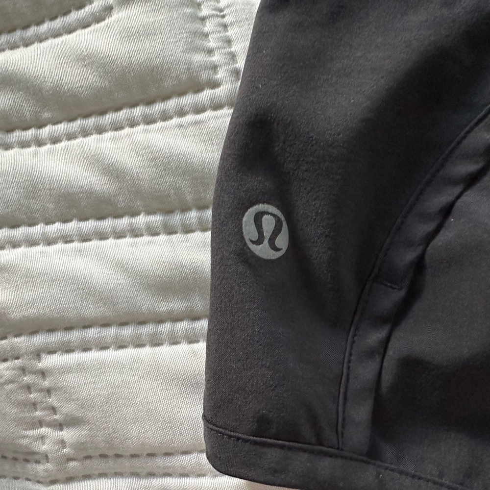 Lululemon Speed Short size 6 shorts (4” inseam) - Picture 4 of 4